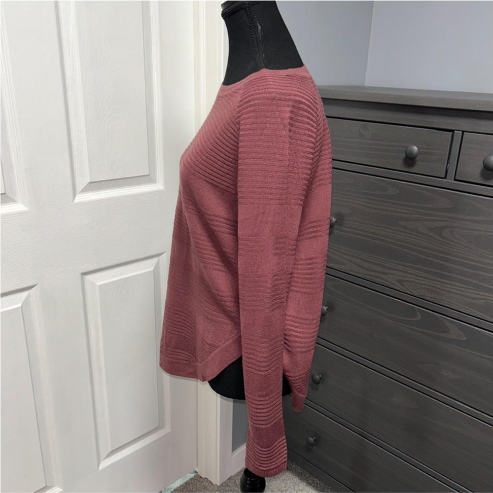 Only Top - Picture 2 of 5